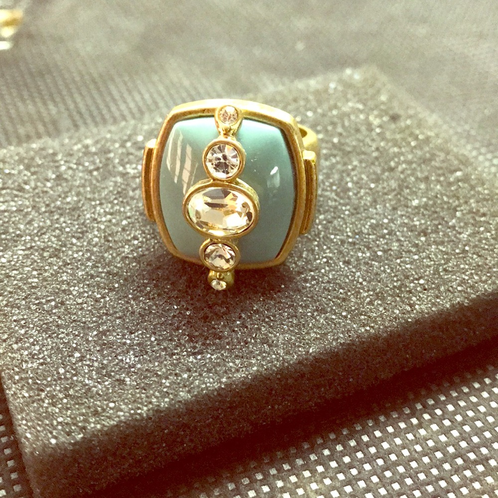 Fashion ring
